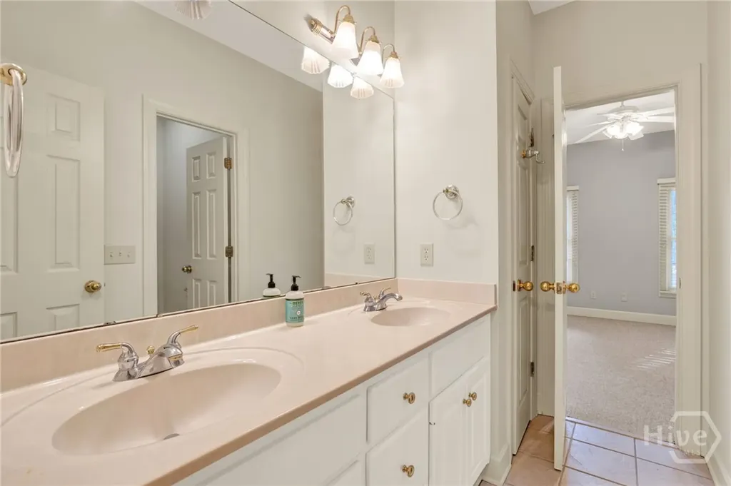 2 Wakefield Place Savannah GA 31411