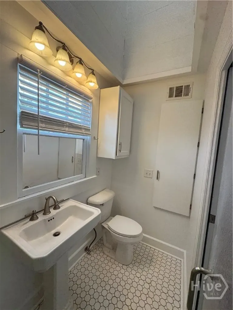 1305 E Anderson Street Savannah GA 31404