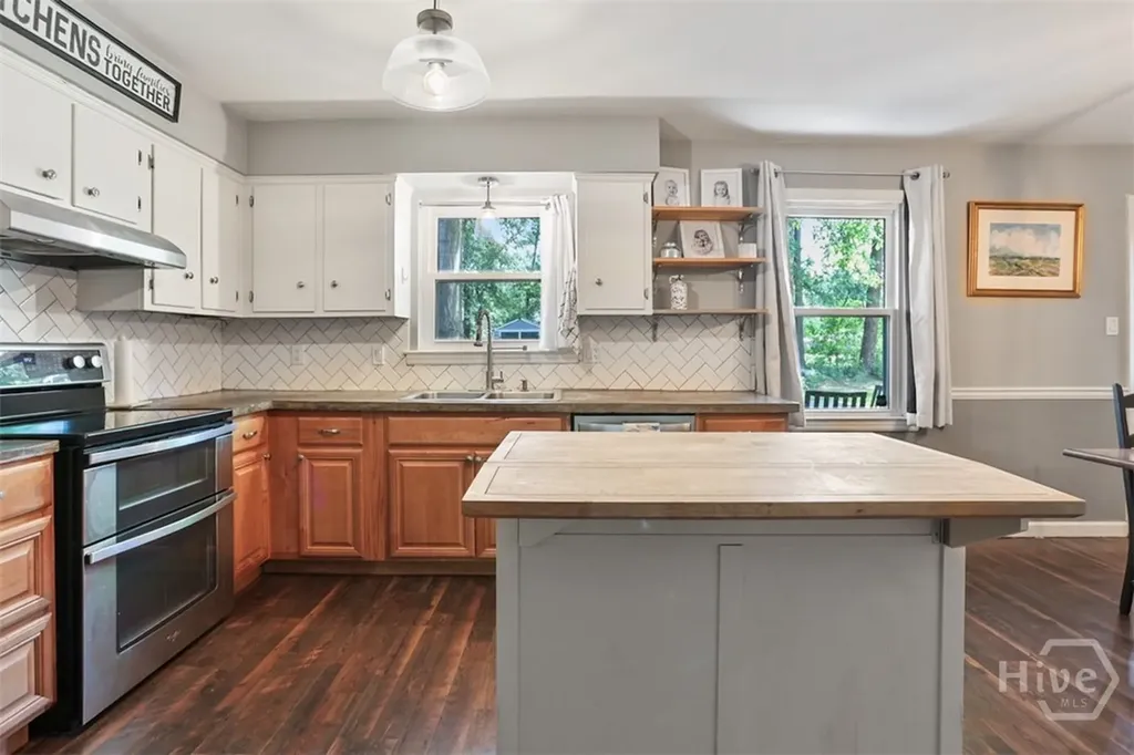 2 Belvedere Drive Savannah GA 31419