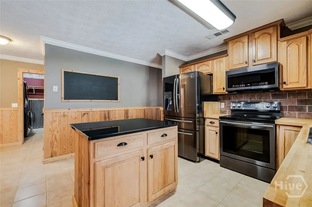 102 Julia Court Springfield GA 31329