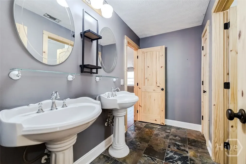 102 Julia Court Springfield GA 31329