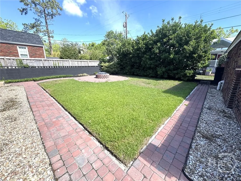 528 E 51st Street Savannah GA 31405