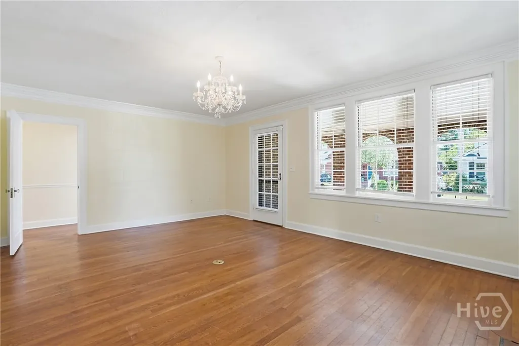 528 E 51st Street Savannah GA 31405