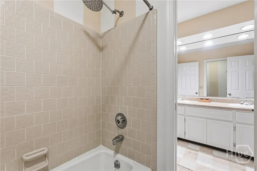 3 Garmany Lane Savannah GA 31406