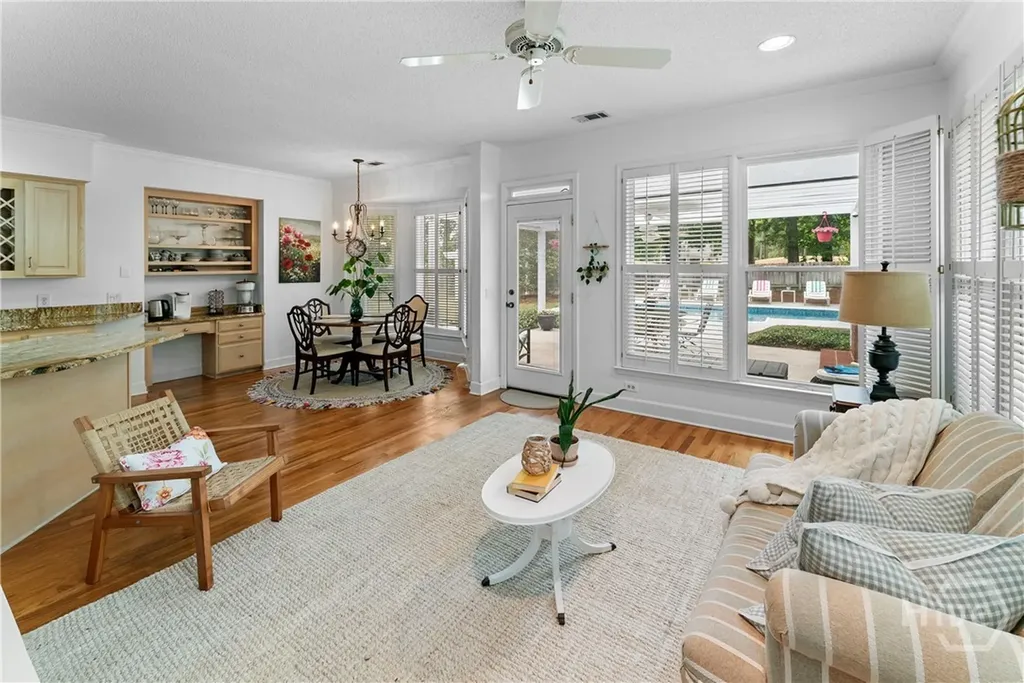 112 Pine Lakes Avenue Savannah GA 31405