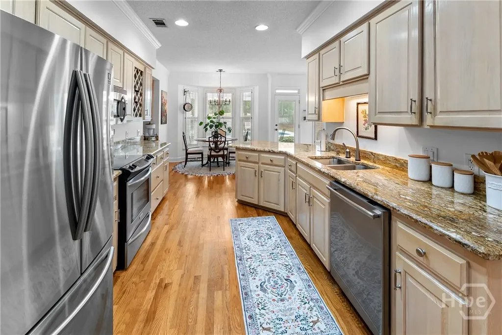 112 Pine Lakes Avenue Savannah GA 31405