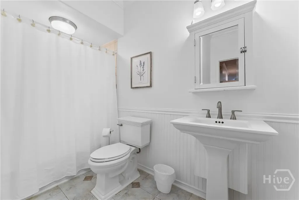 112 Pine Lakes Avenue Savannah GA 31405