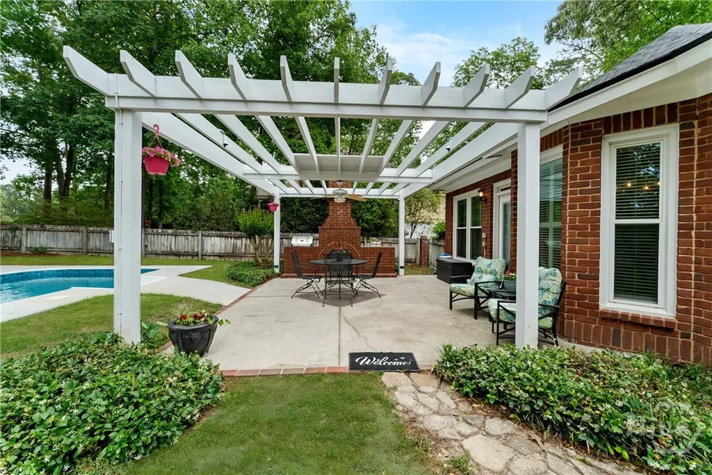 112 Pine Lakes Avenue Savannah GA 31405