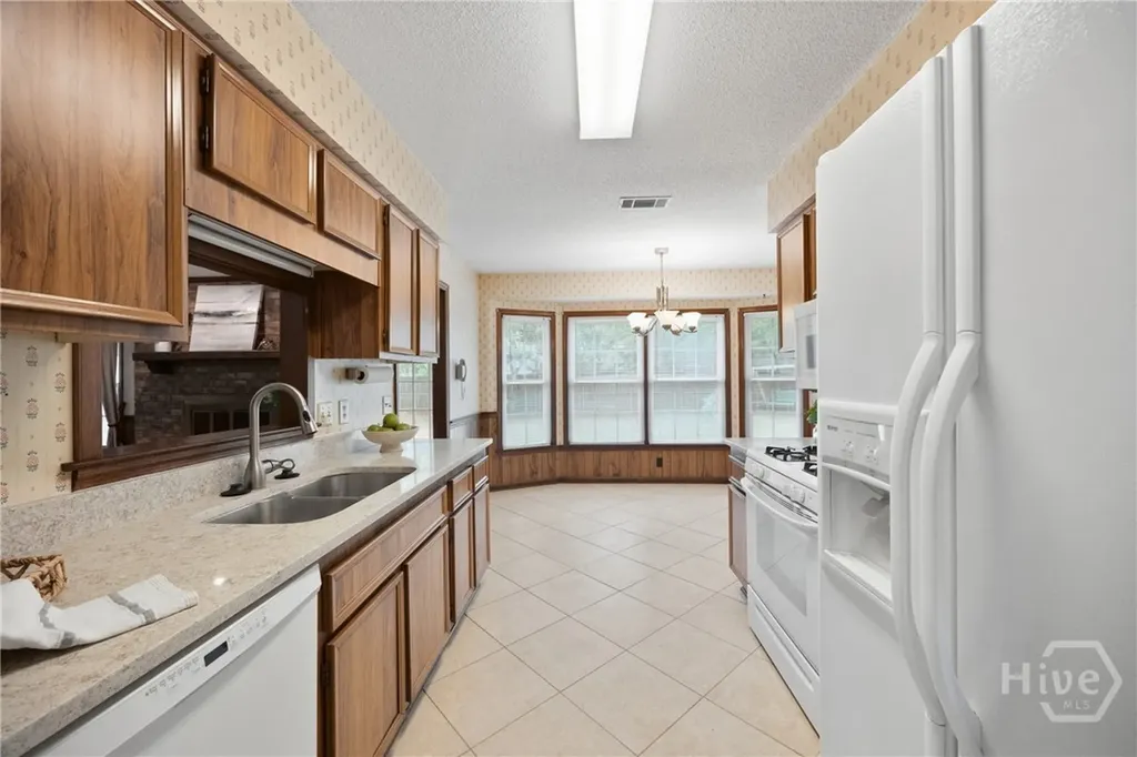 8506 Heatherwood Drive Savannah GA 31406