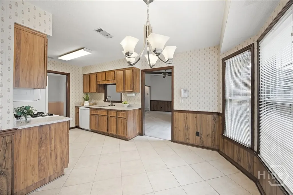 8506 Heatherwood Drive Savannah GA 31406