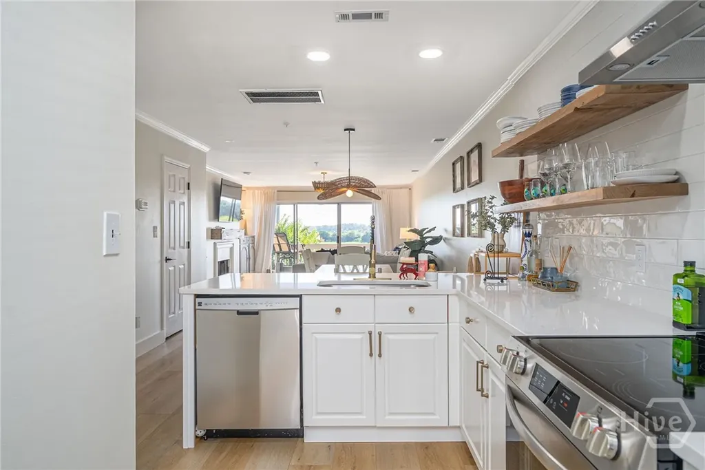 3005 River Drive Savannah GA 31404