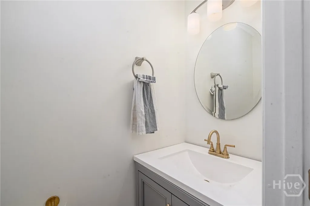 3005 River Drive Savannah GA 31404