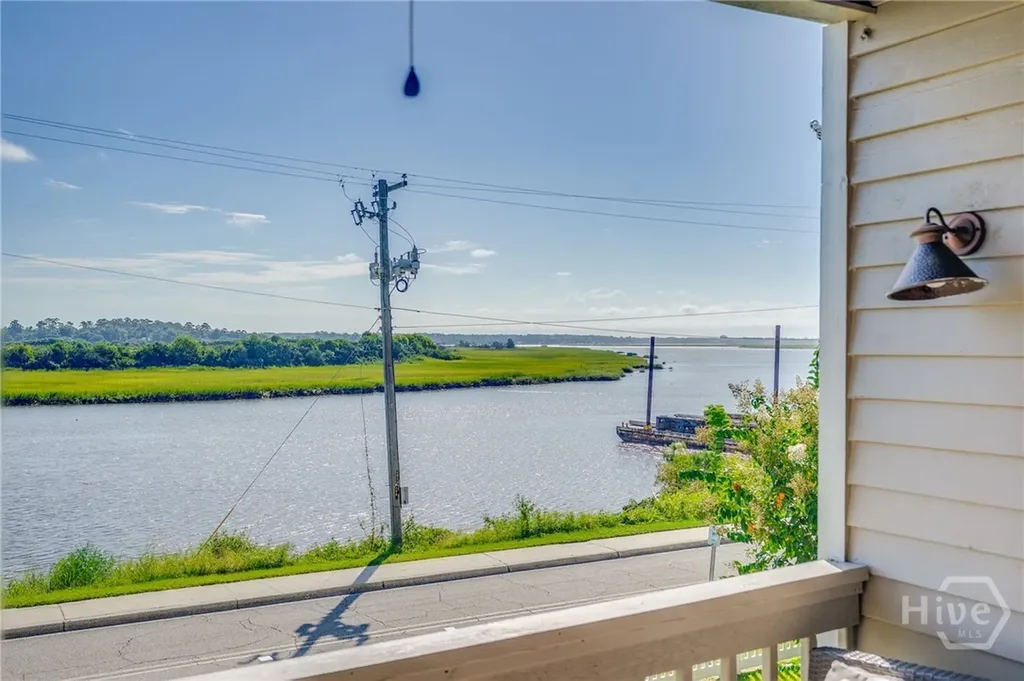 3005 River Drive Savannah GA 31404