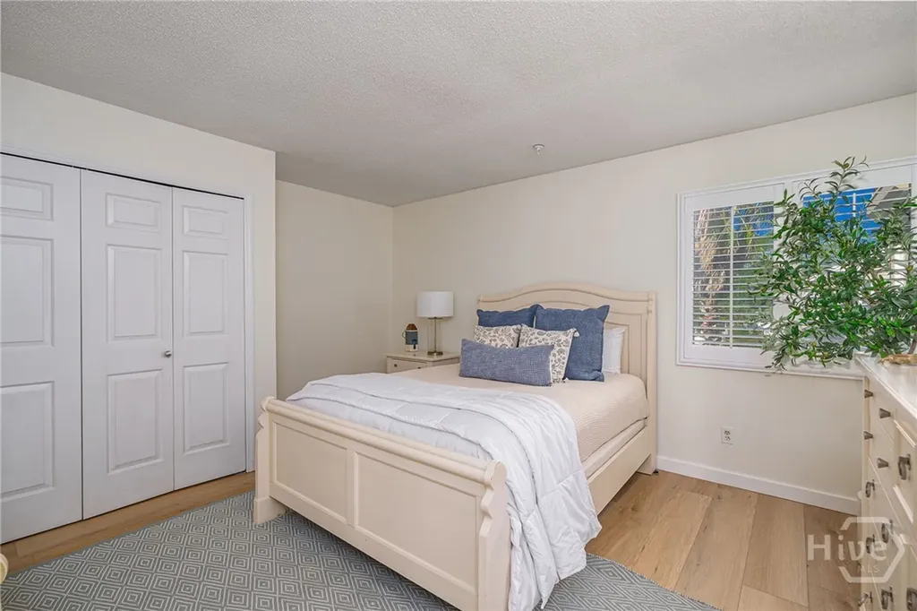 3005 River Drive Savannah GA 31404