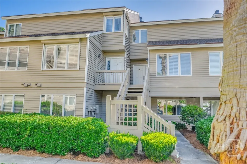 3005 River Drive Savannah GA 31404