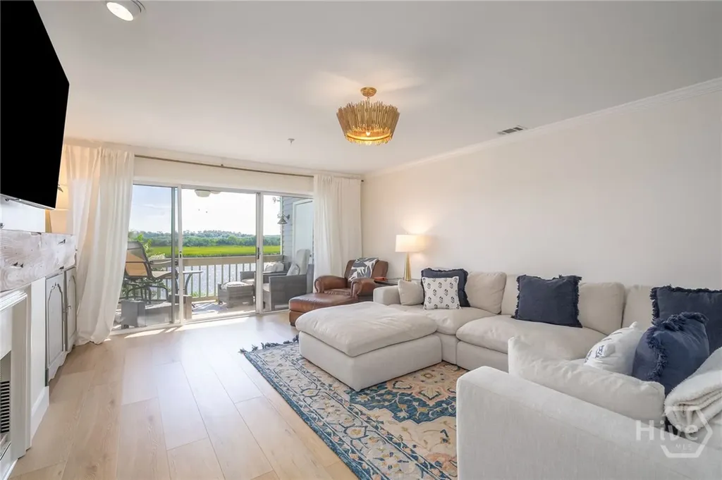 3005 River Drive Savannah GA 31404