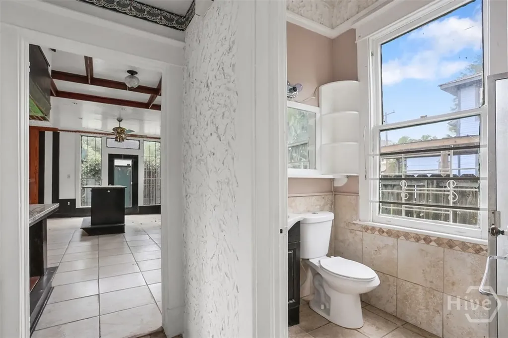 643 E 40th Street Savannah GA 31401