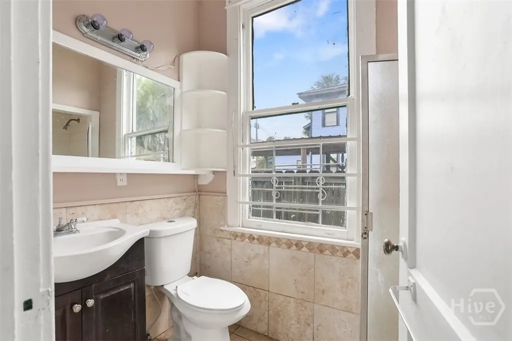 643 E 40th Street Savannah GA 31401