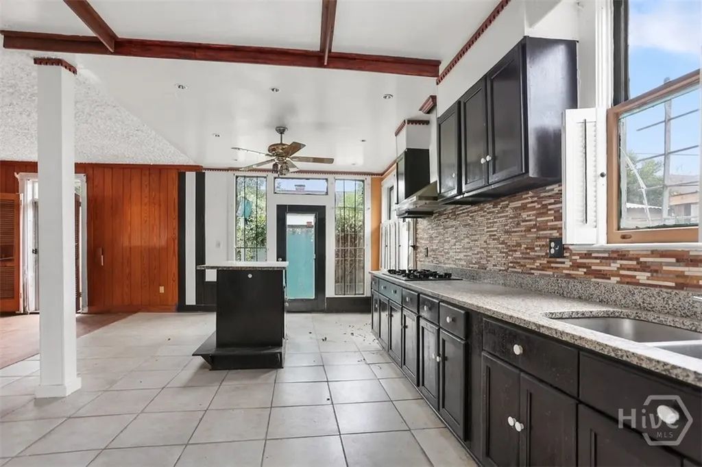 643 E 40th Street Savannah GA 31401