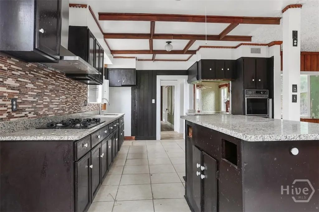 643 E 40th Street Savannah GA 31401