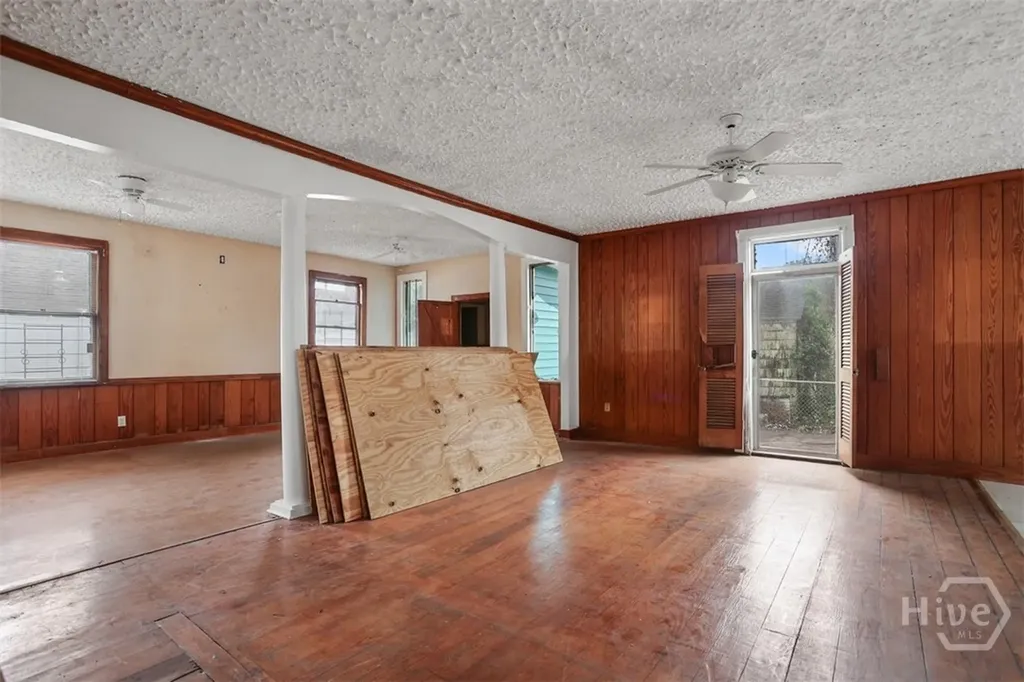 643 E 40th Street Savannah GA 31401