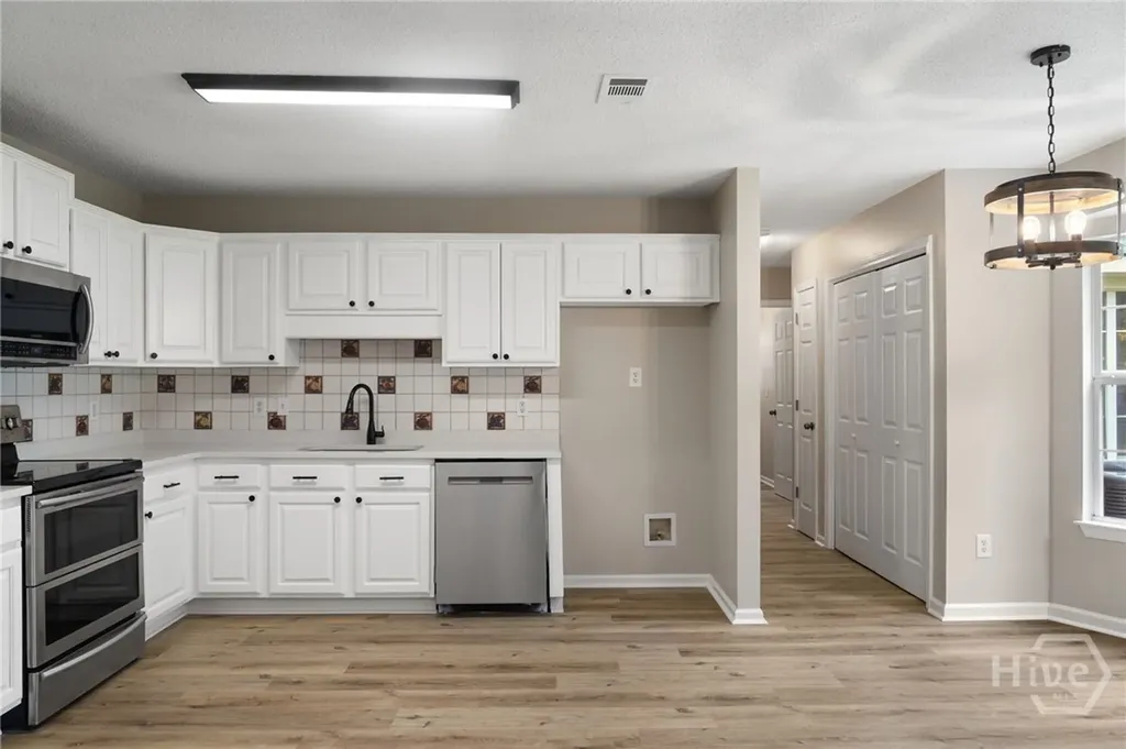 240 Pine View Drive Bloomingdale GA 31302