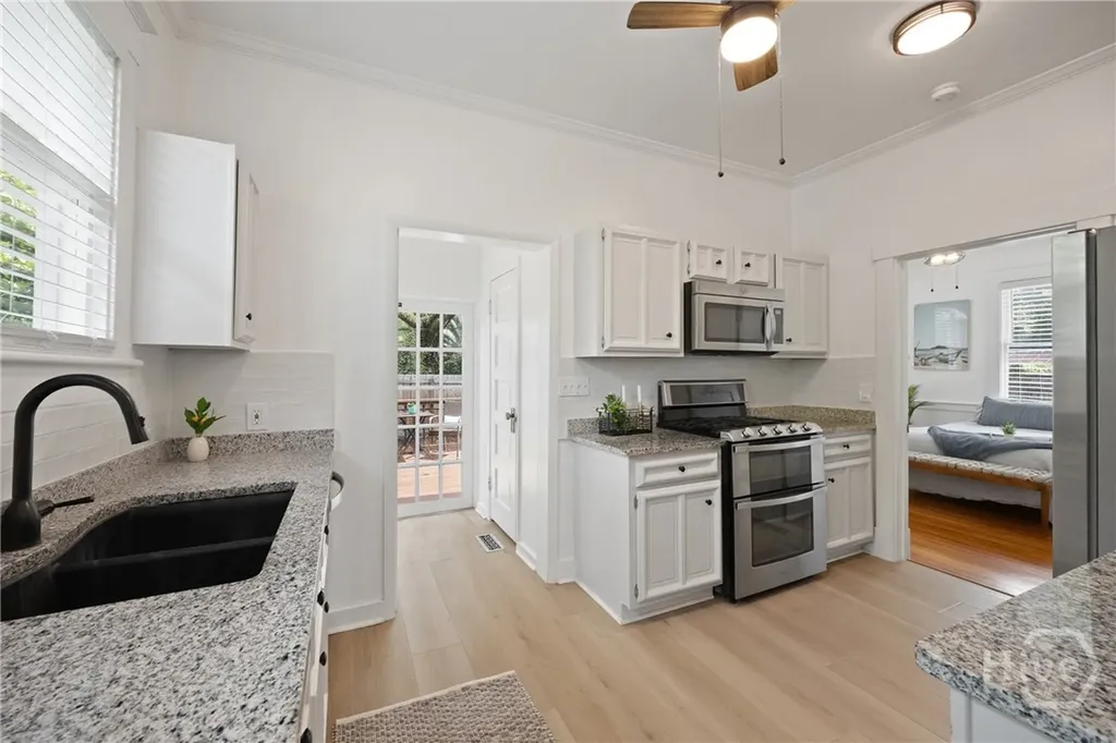314 E 51st Street Savannah GA 31405