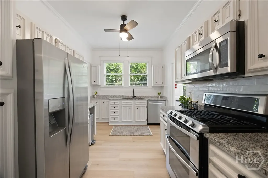 314 E 51st Street Savannah GA 31405