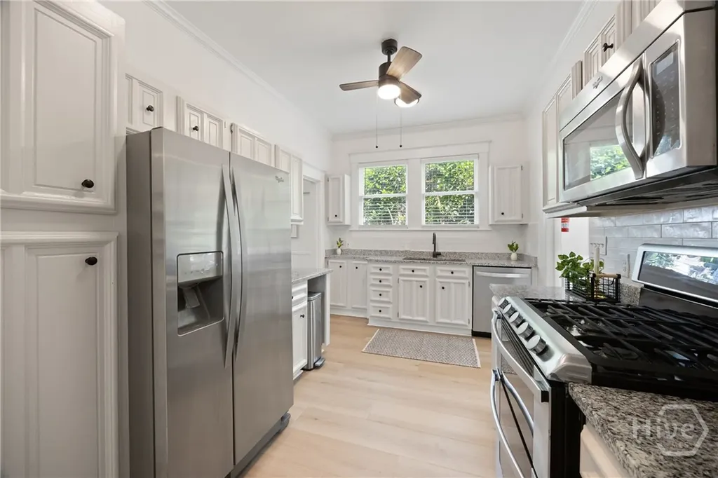 314 E 51st Street Savannah GA 31405
