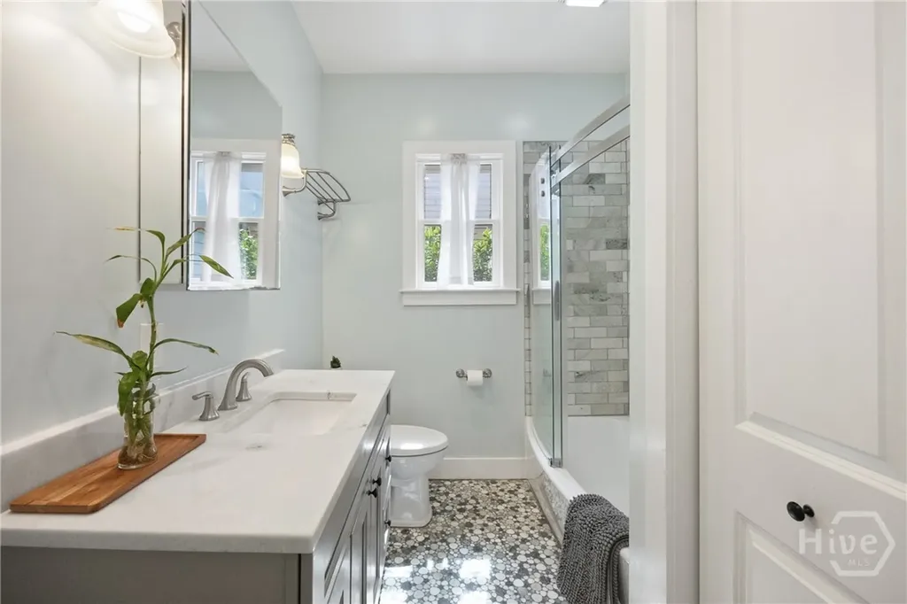 314 E 51st Street Savannah GA 31405