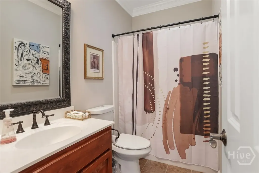 59 White Oak Bluff Savannah GA 31405
