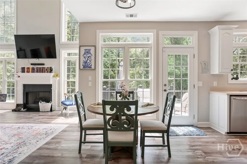 59 White Oak Bluff Savannah GA 31405