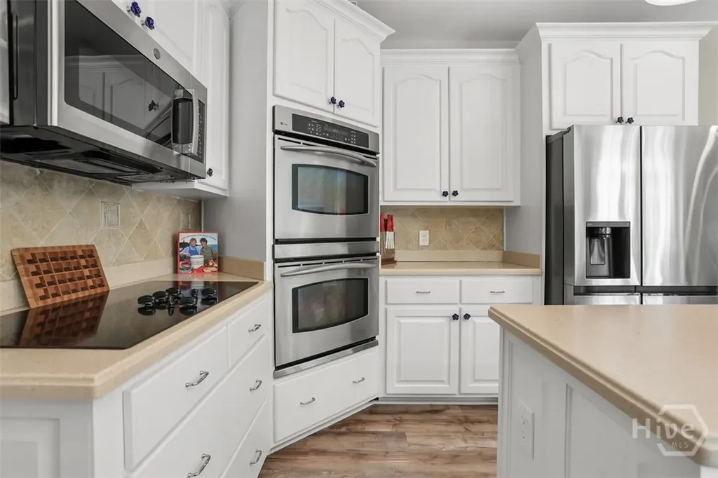 59 White Oak Bluff Savannah GA 31405