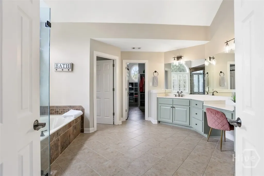 59 White Oak Bluff Savannah GA 31405