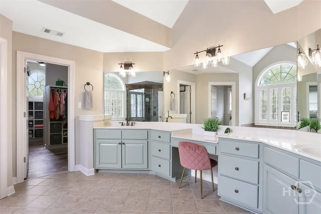 59 White Oak Bluff Savannah GA 31405