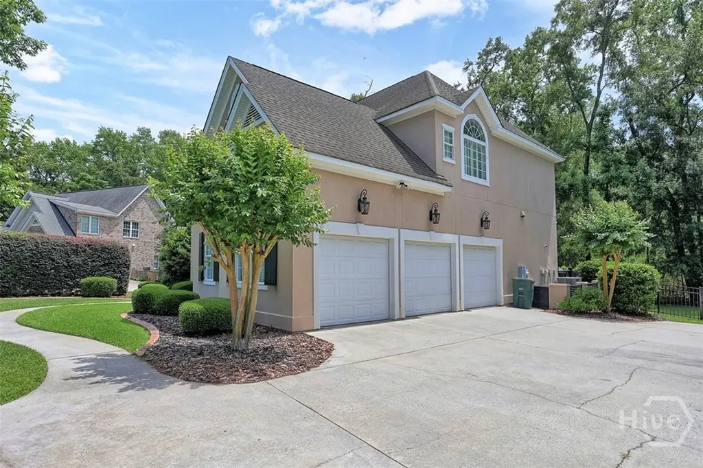 59 White Oak Bluff Savannah GA 31405
