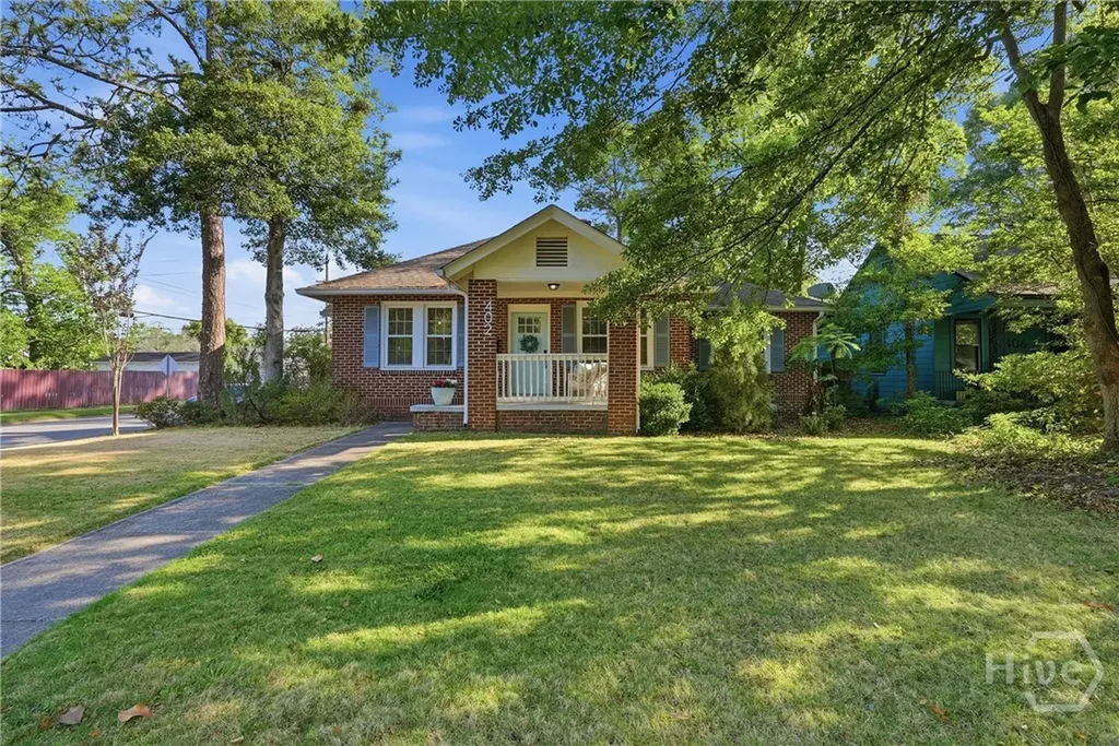 402 E 56th Street Savannah GA 31405