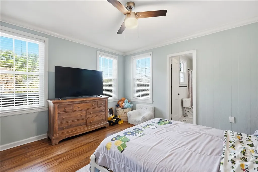 402 E 56th Street Savannah GA 31405