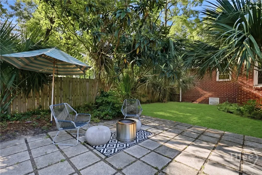 402 E 56th Street Savannah GA 31405