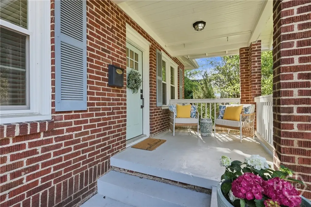 402 E 56th Street Savannah GA 31405