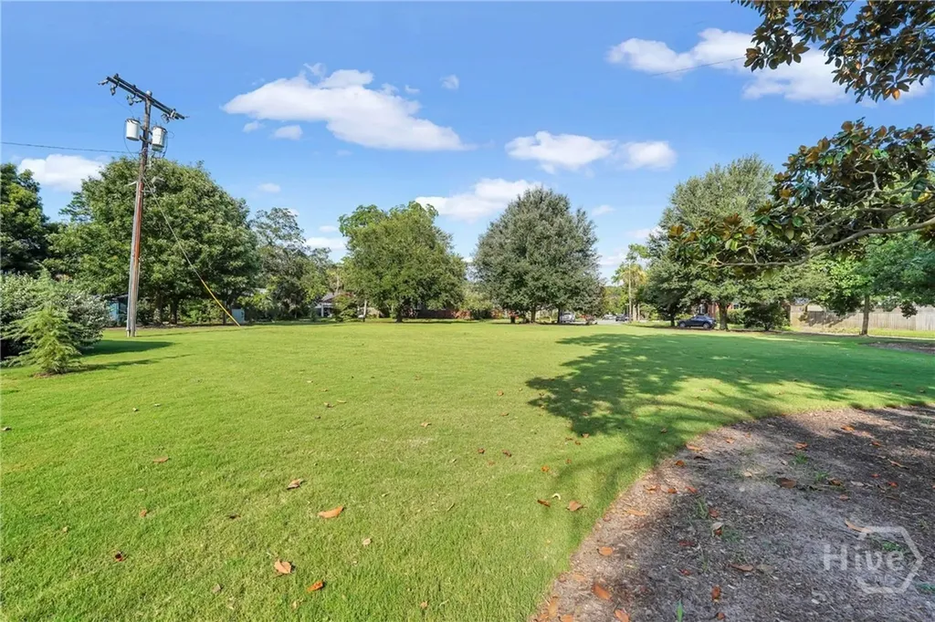 402 E 56th Street Savannah GA 31405
