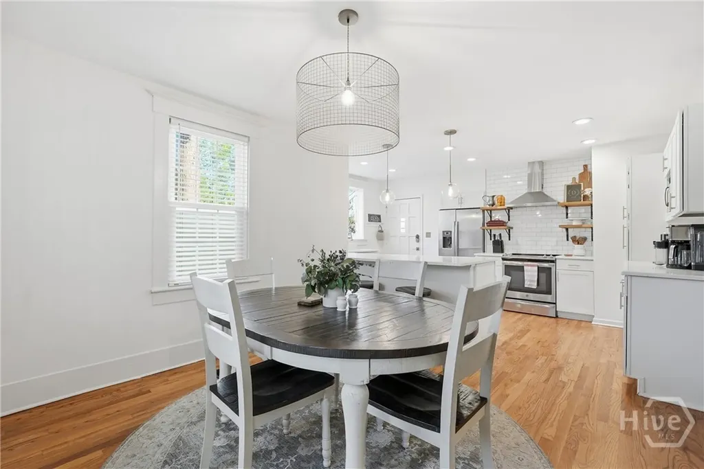 402 E 56th Street Savannah GA 31405