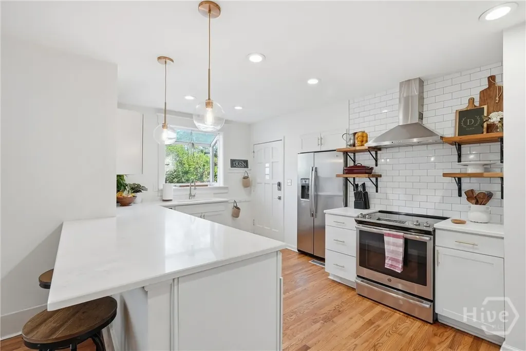 402 E 56th Street Savannah GA 31405