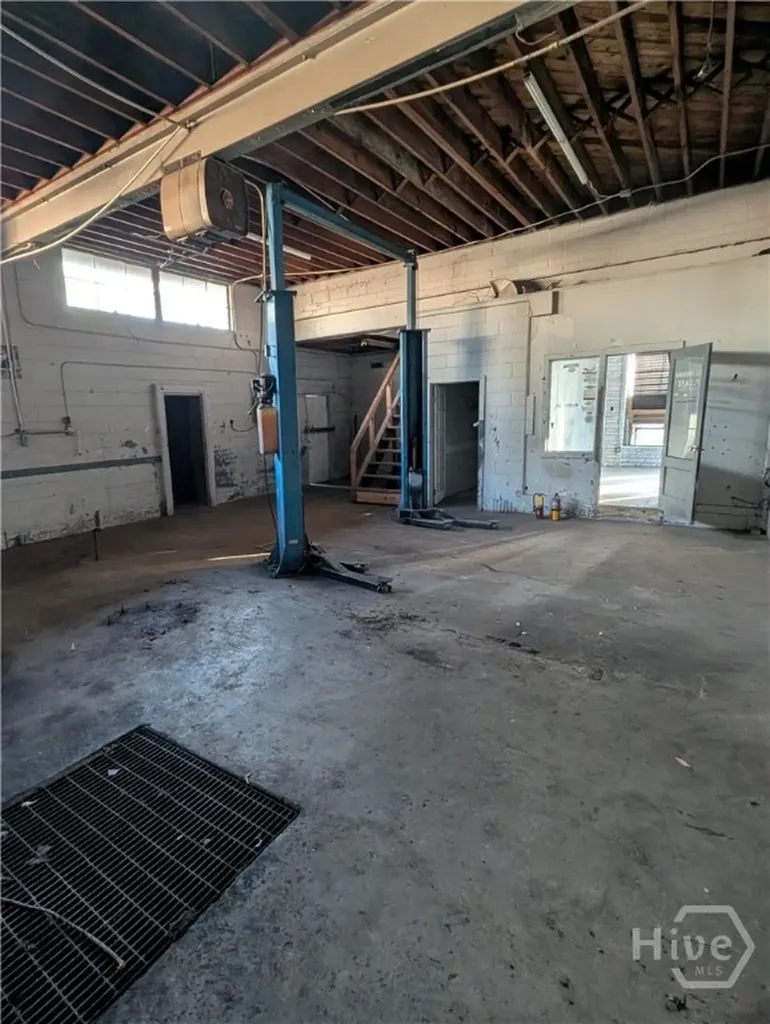 3912 Waters Avenue Savannah GA 31405