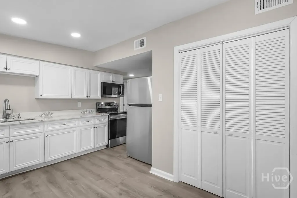 325 Woodley Road Savannah GA 31419