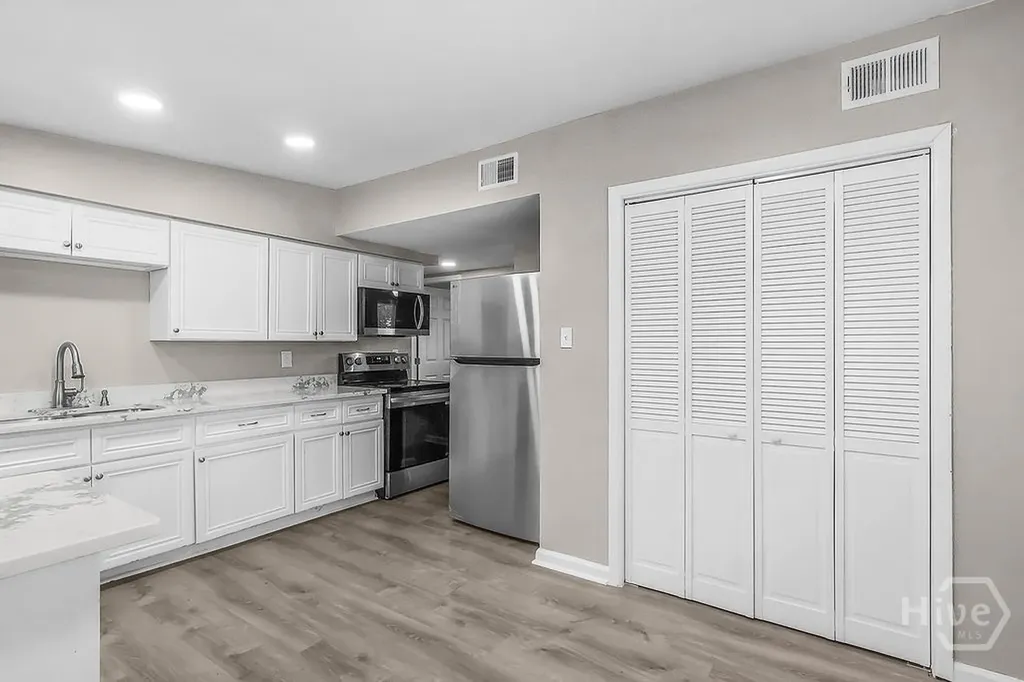 325 Woodley Road Savannah GA 31419