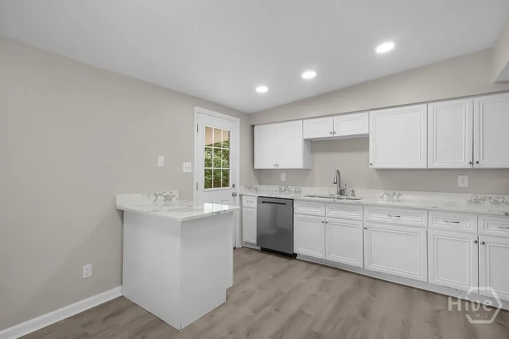 325 Woodley Road Savannah GA 31419