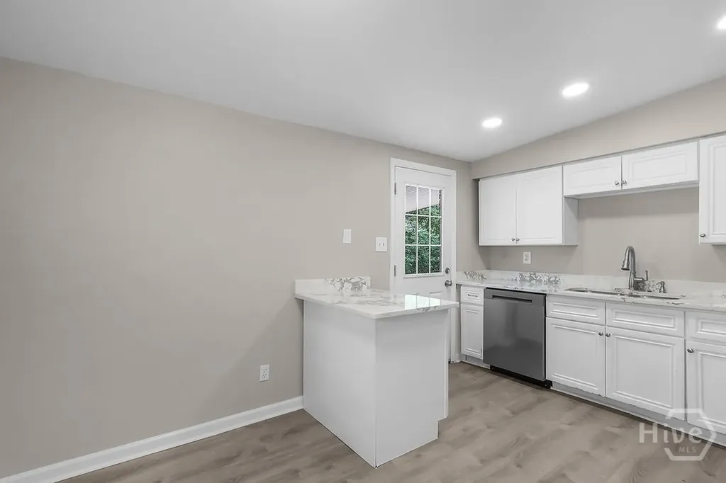 325 Woodley Road Savannah GA 31419