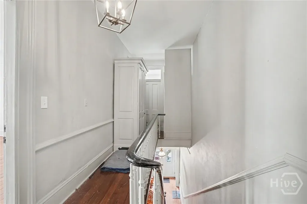 10 W Liberty Street Savannah GA 31401