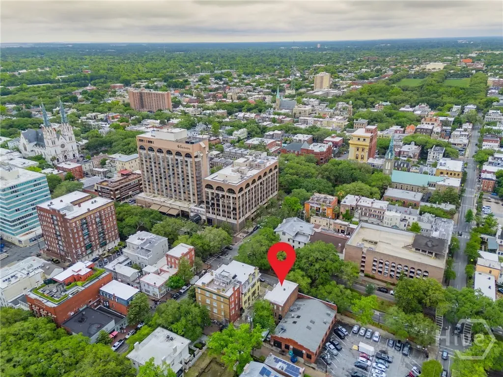 10 W Liberty Street Savannah GA 31401